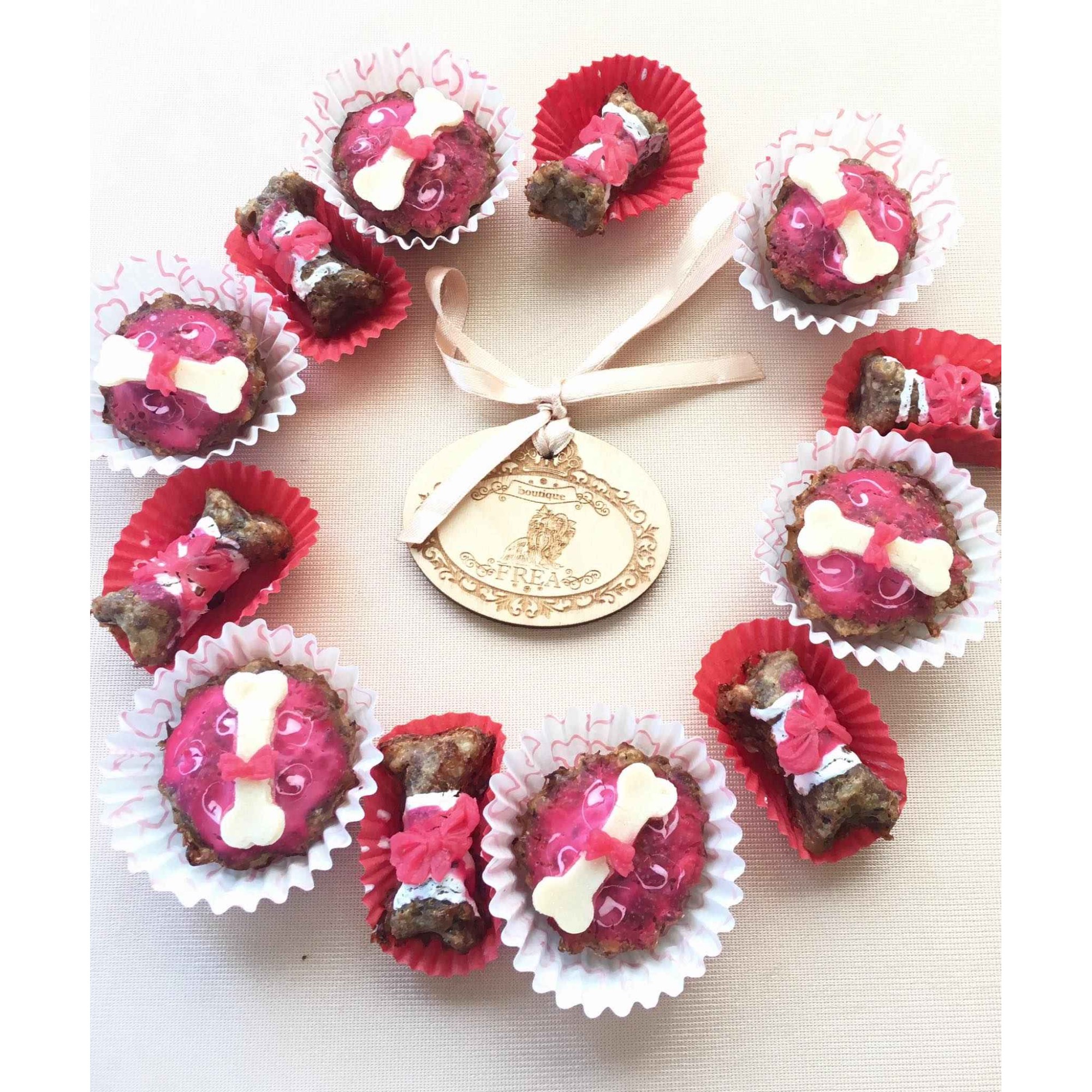 Мъфинки и бисквитки  "Лакомства за Обичковци FREA’s Yummies"