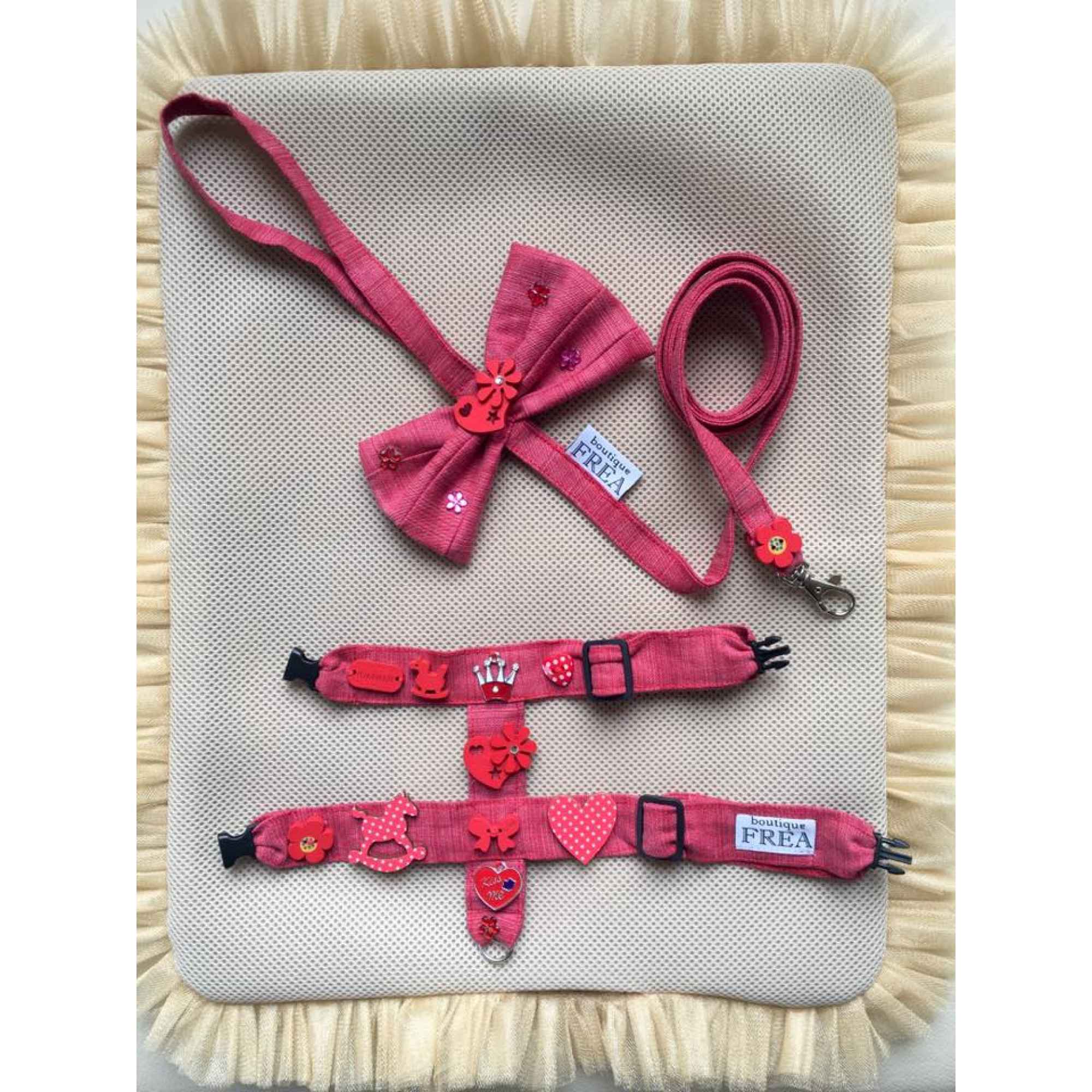 Нагръдниче и повод "My Yorkie Love collection by FREA"