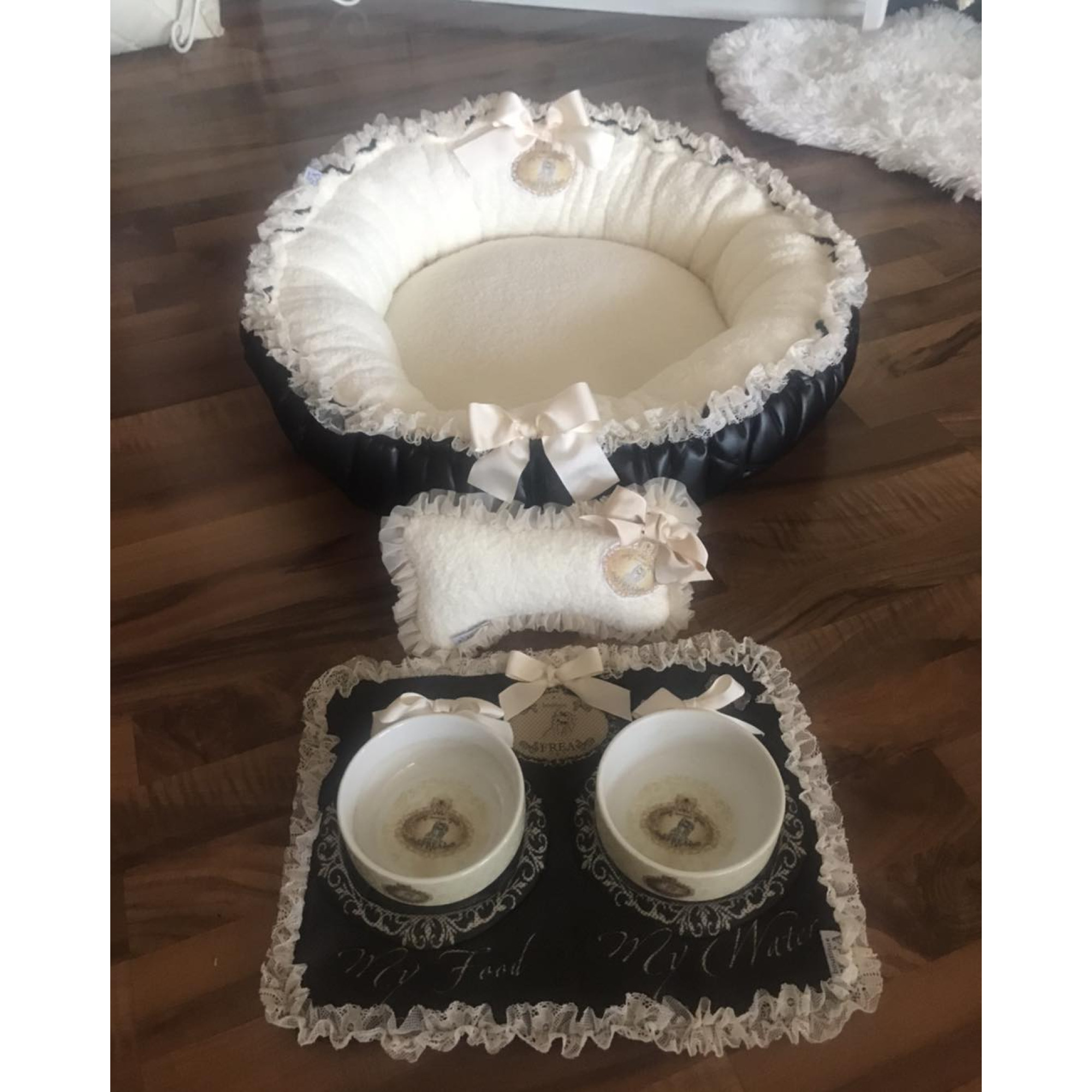 Легълце , комплект за хранене и възглавничка “My Sweet Yorkie Home collection by FREA"