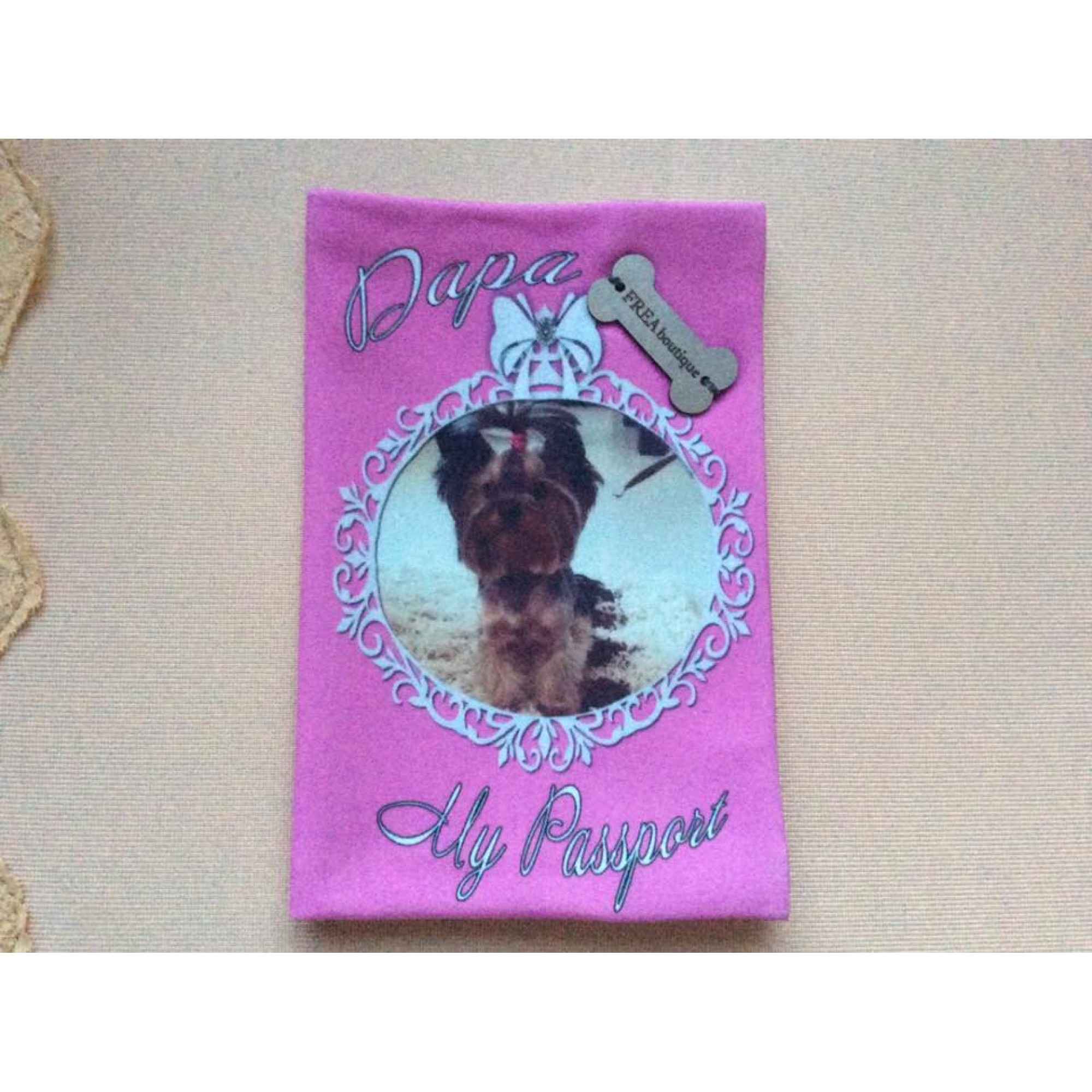 Персонализирана подвързия за паспорт на Обичковче "My Luxury PassPort Case by FREA"