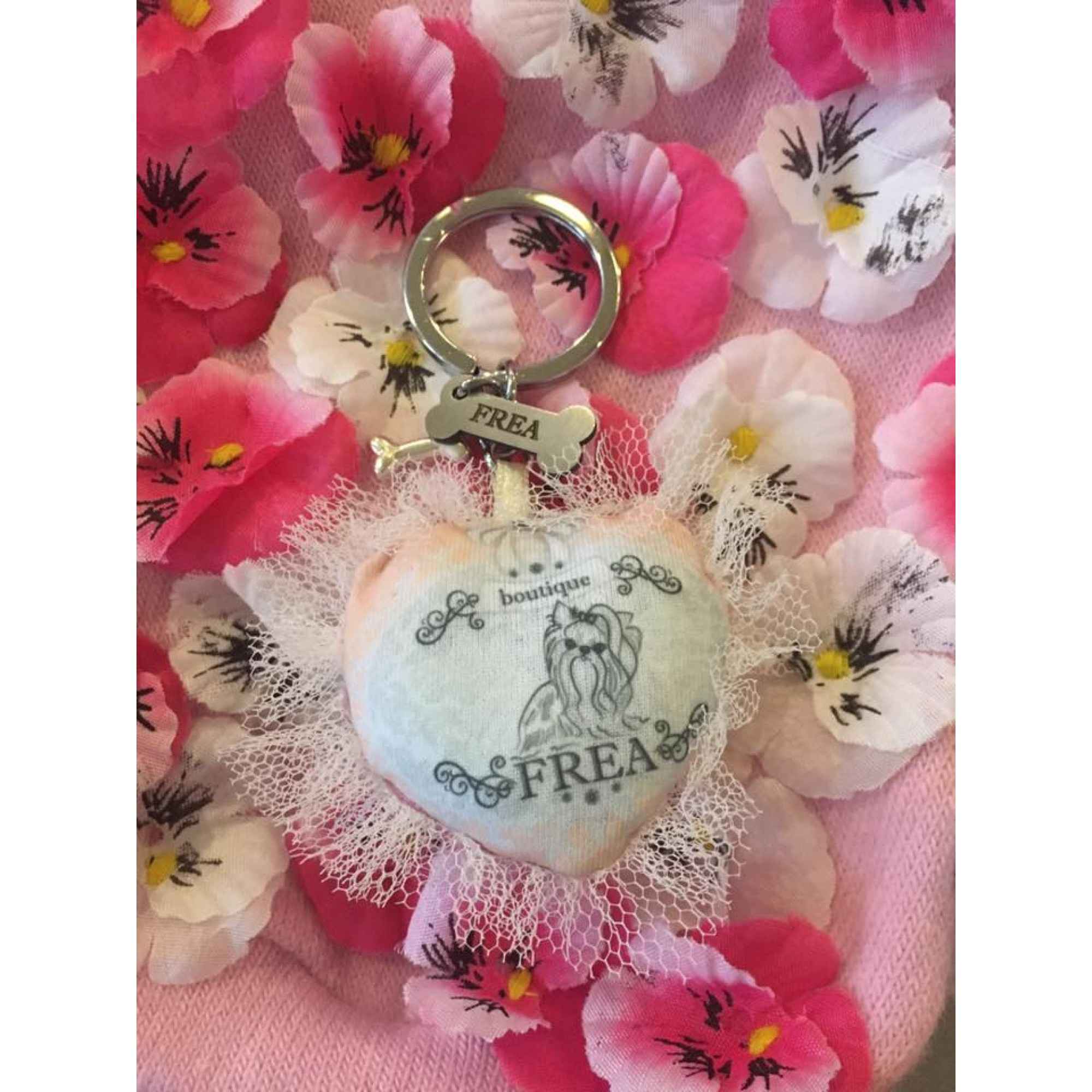 Ключодържател - комплимент за специални клиенти "I LoVe FREA boutique"