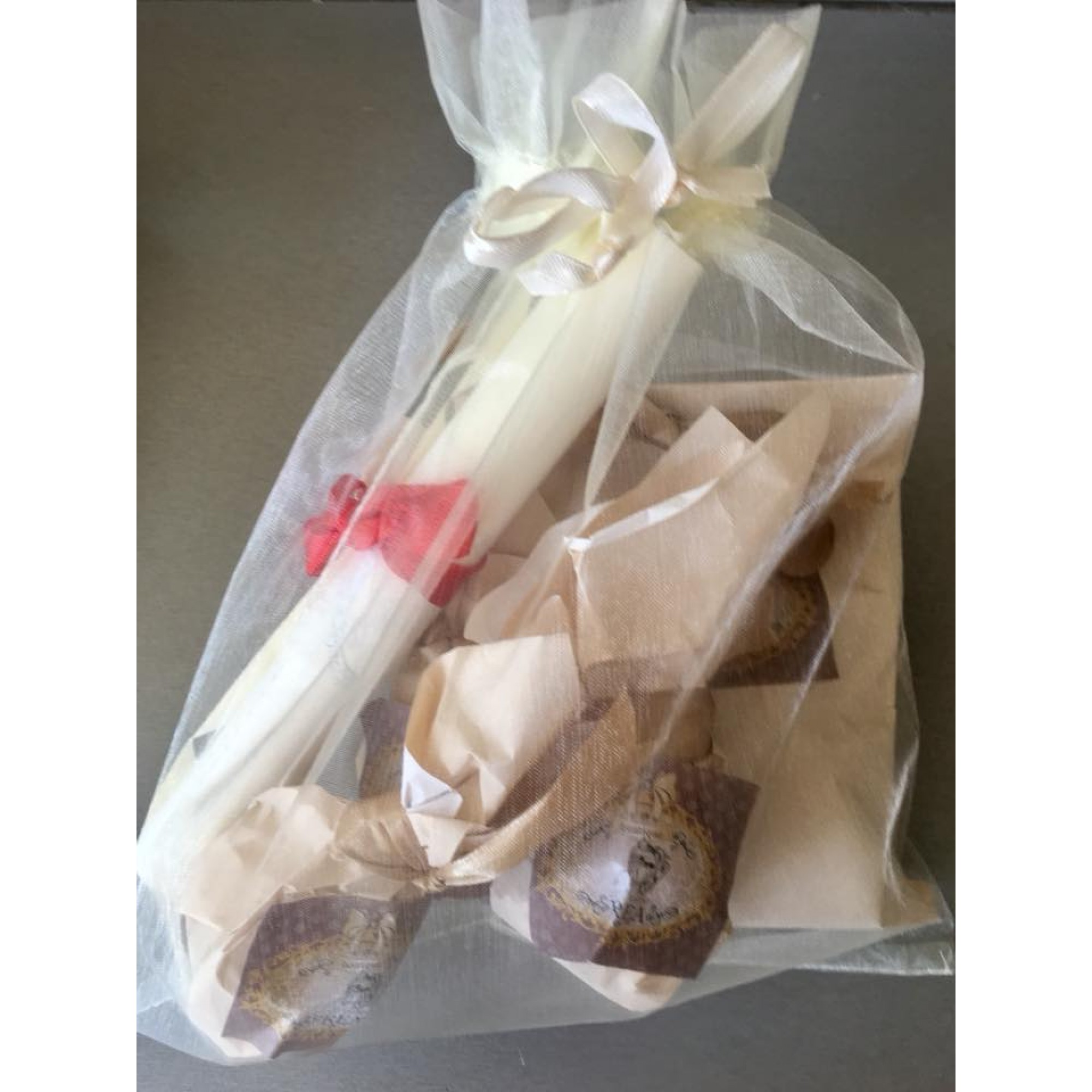 Лакомства за Обичковци Frea's Yummies и сертификат за лоялни клиенти - комплимент за специални клиенти "I LoVe FREA boutique"