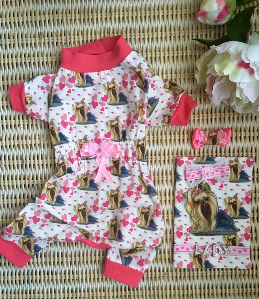 Пижамка и панделка “My Yorkie Love collection by FREA" и персонализирана подвързия за паспорт на Обичковче "I Love FREA boutique"