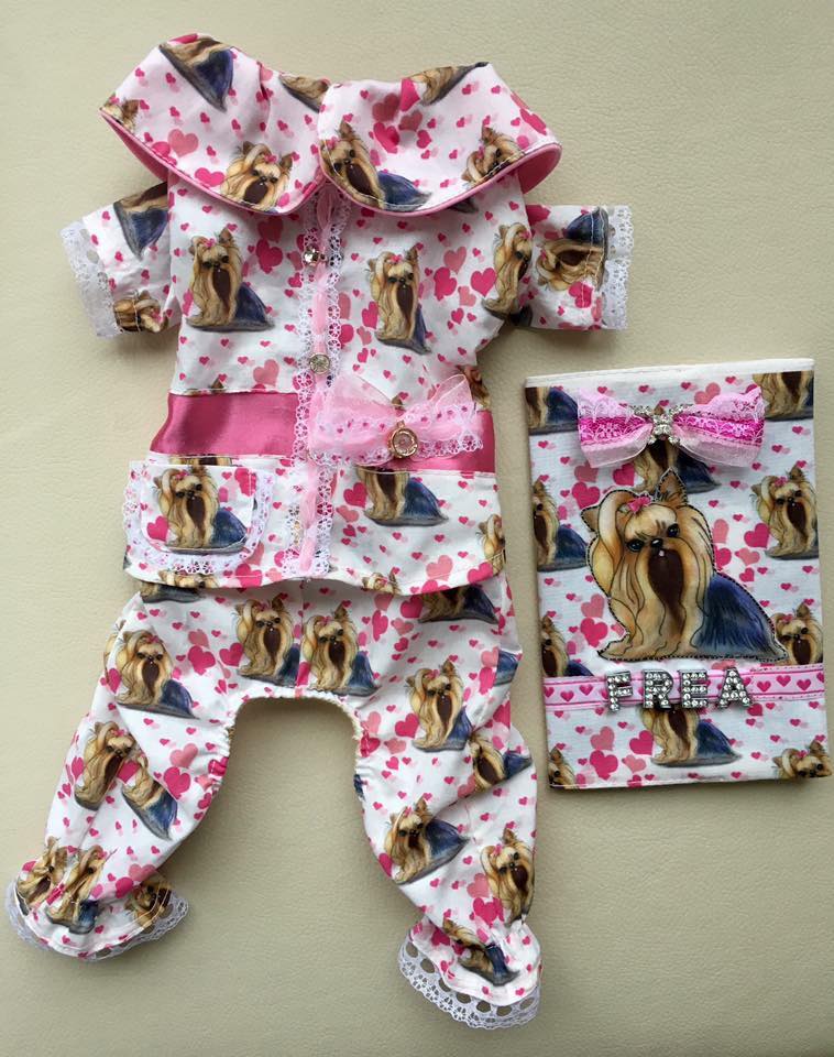 Пижамка “My Yorkie Love collection by FREA" и персонализирана подвързия за паспорт на Обичковче "I Love FREA boutique"