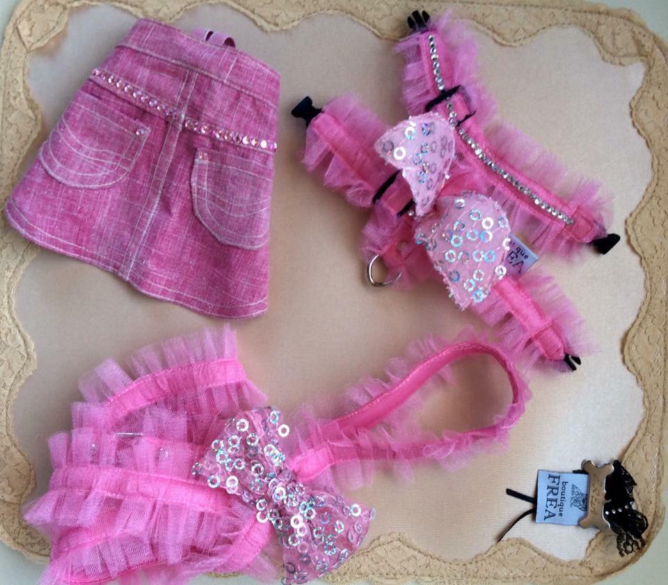 Поличка, нагръдниче и повод "My Yorkie Angel collection by FREA"
