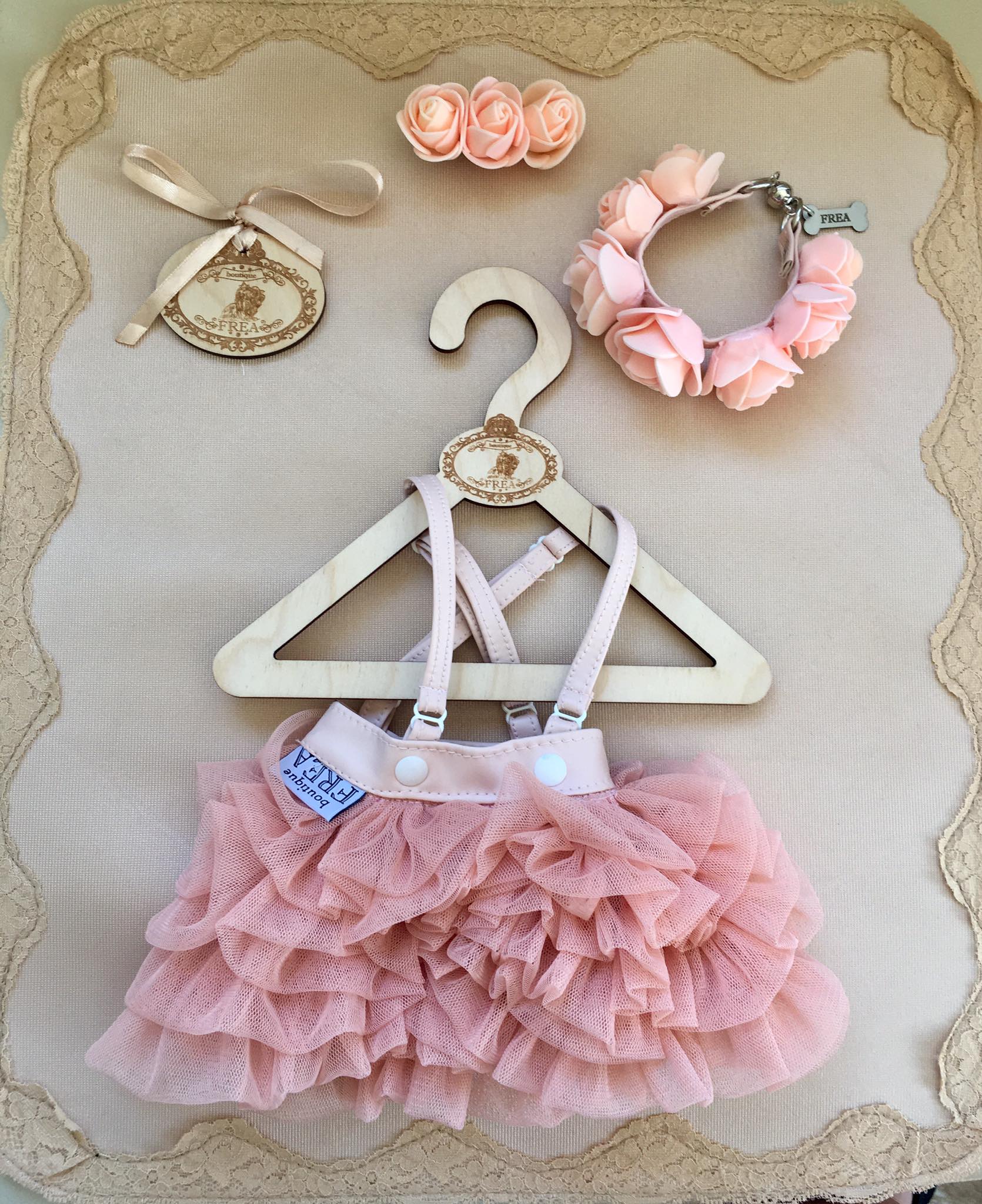 Нашийниче - бижу, шнолка и поличка “My Secret Fashion Garden collection by FREA"