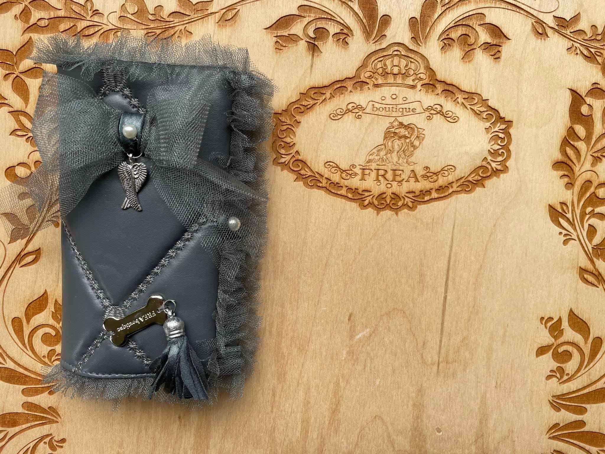 Подвързия за паспорт “My Luxury Passport Case by FREA”