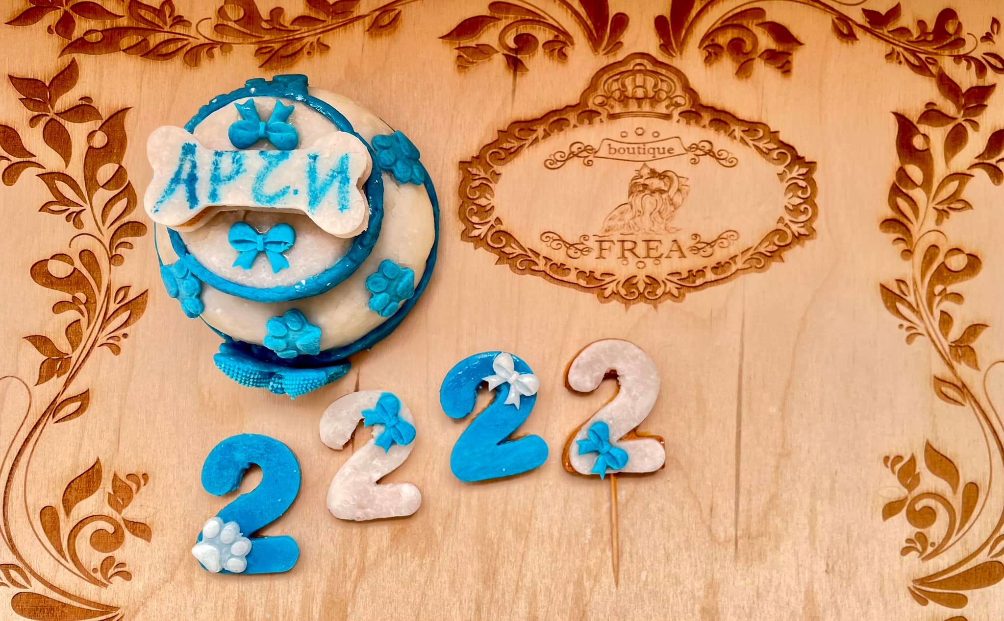 Тортичка за рождениче, бисквитки и "свещички" "My B-Day Cake by FREA"