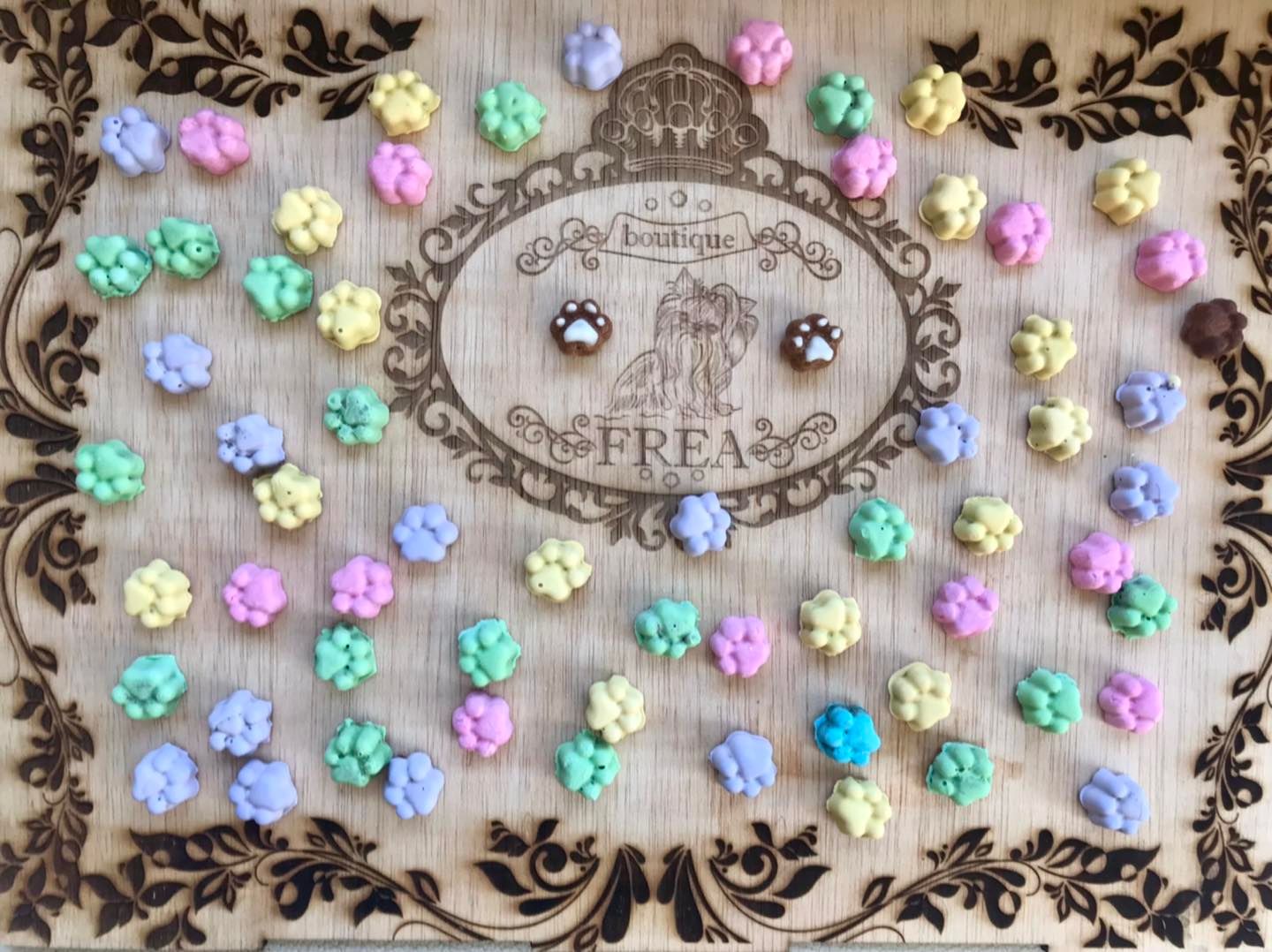 Бонбонки "Лакомства за Обичковци FREA’s Yummies"