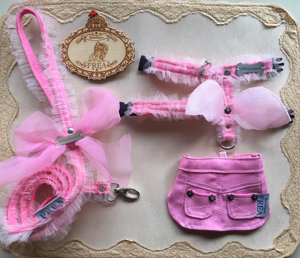 Поличка, нагръдниче и повод "My Yorkie Angel collection by FREA"