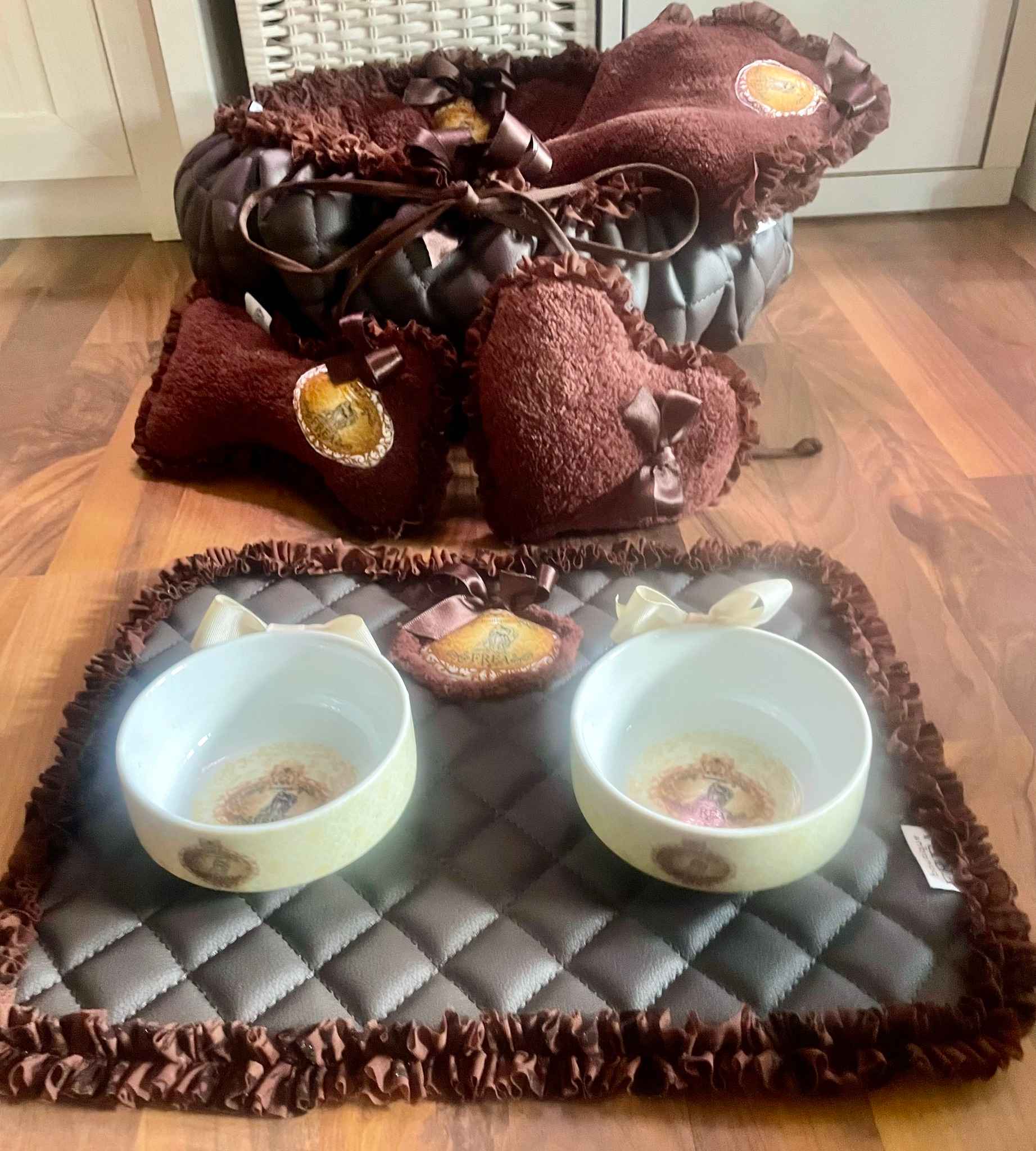 Комплект за удобство за дома на вашето Обичковче "My Sweet Yorkie Home collection by FREA"