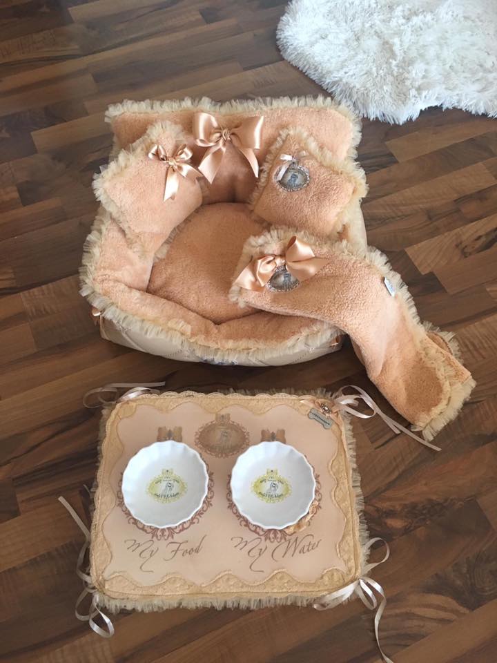 Комплект за удобство за дома на вашето Обичковче "My Sweet Yorkie Home collection by FREA"