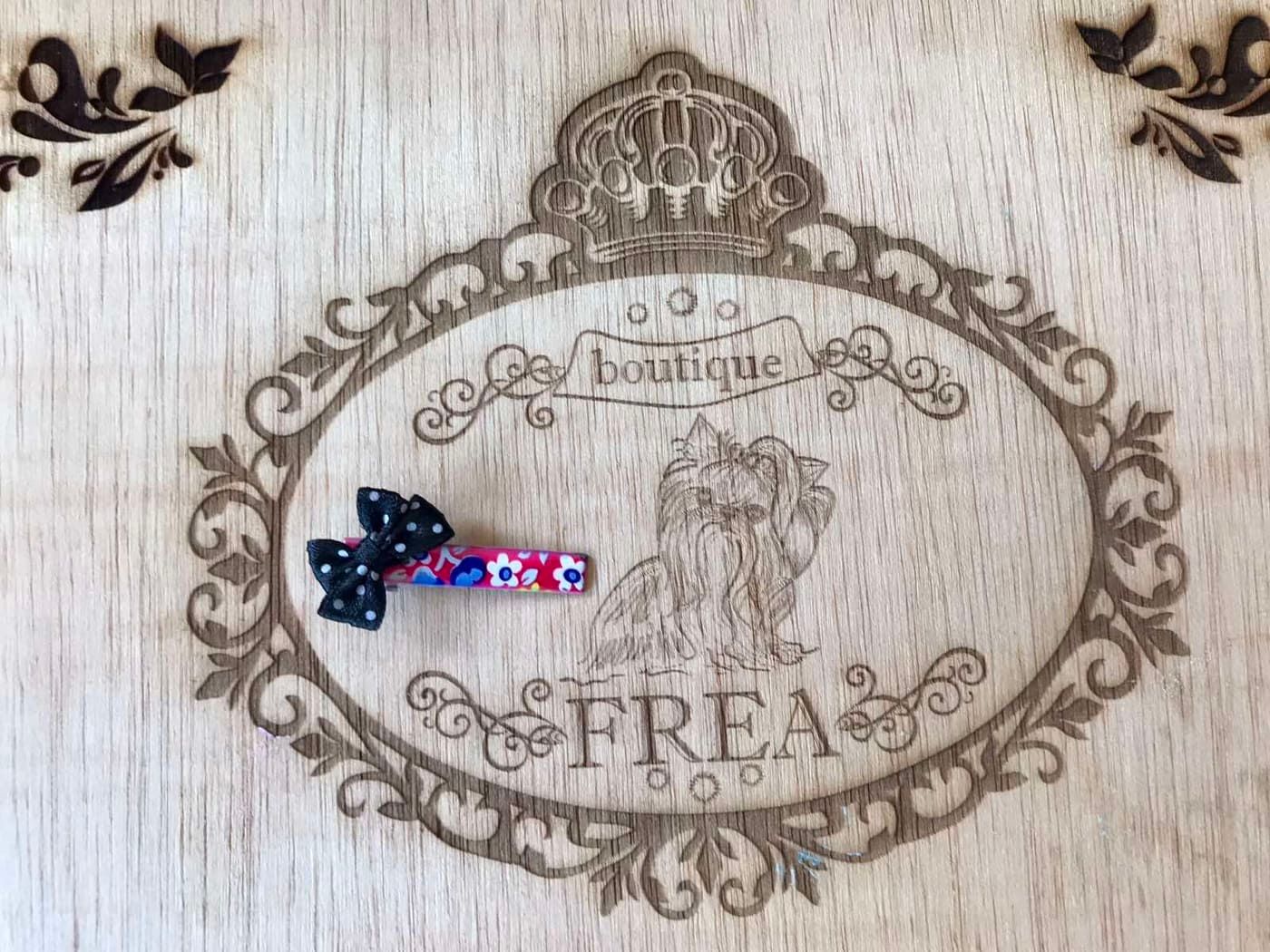 Шнолка "My Yorkie Fashion Icon collection by FREA"