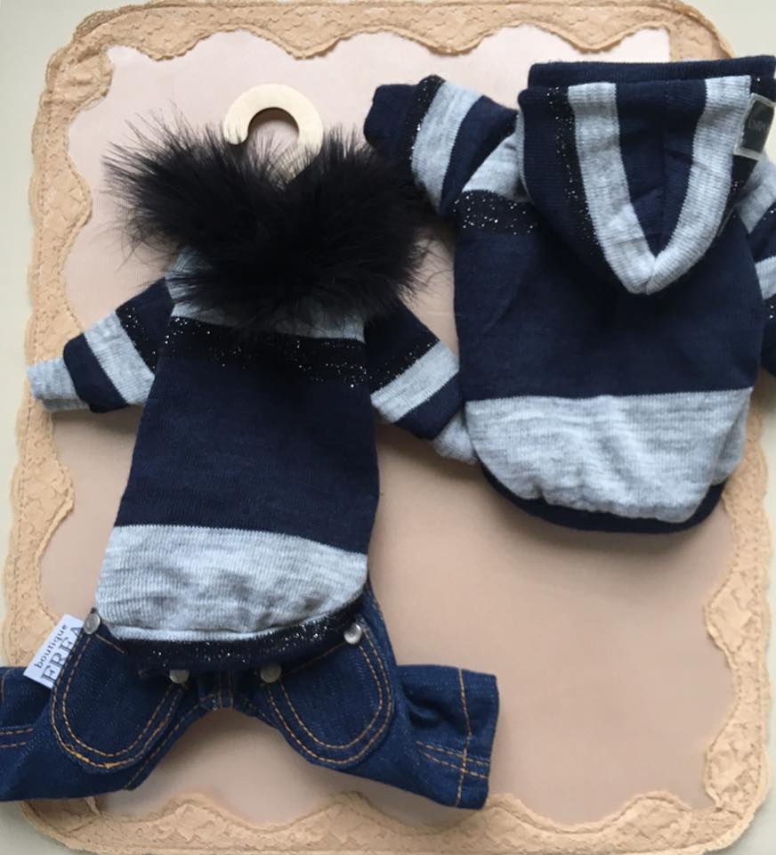 Дънки, пуловерче и двулицево топло якенце “My Yorkie Fashion Icon collection by FREA”