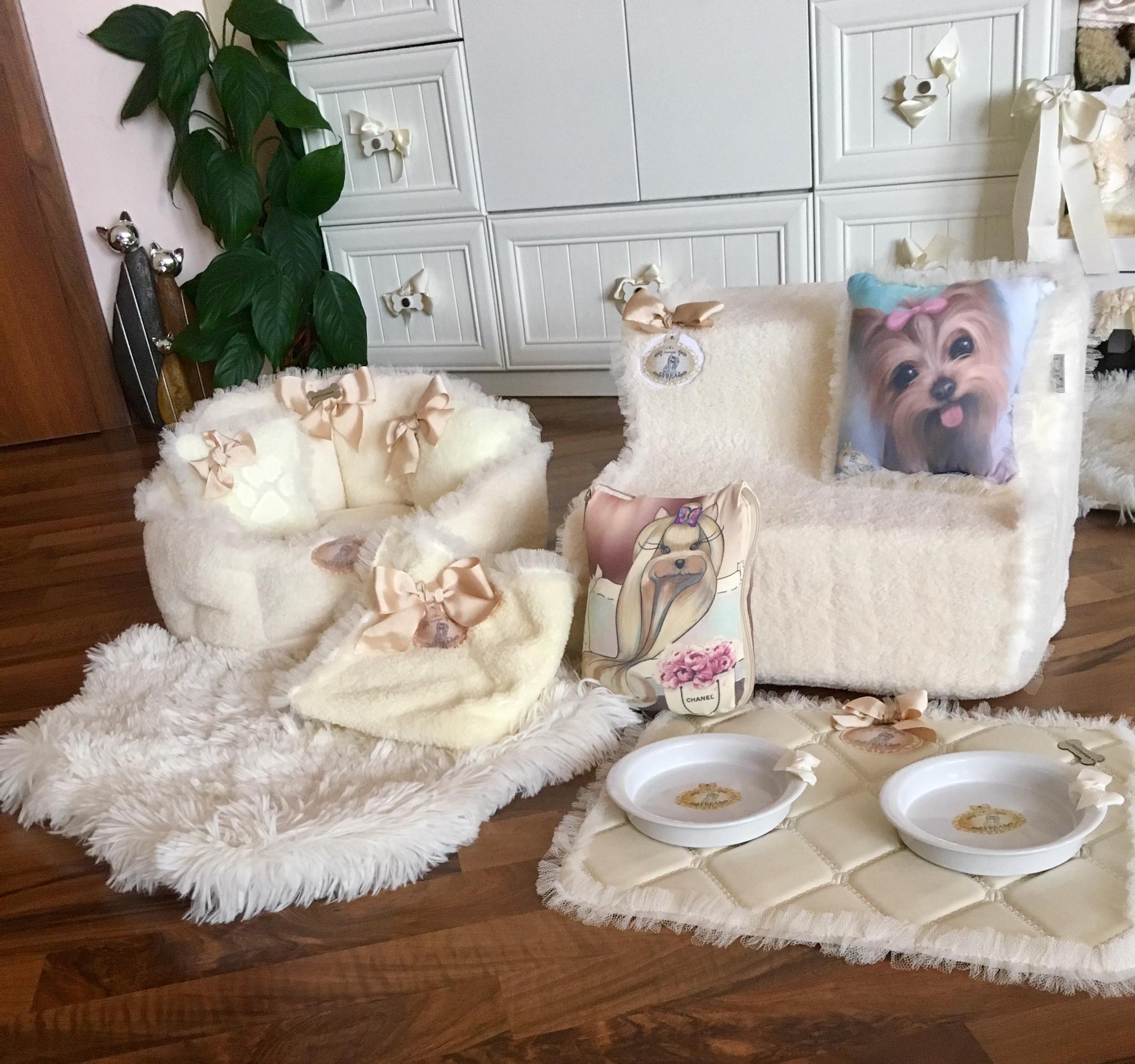 Комплект за удобство за дома на вашето Обичковче "My Sweet Yorkie Home collection by FREA"