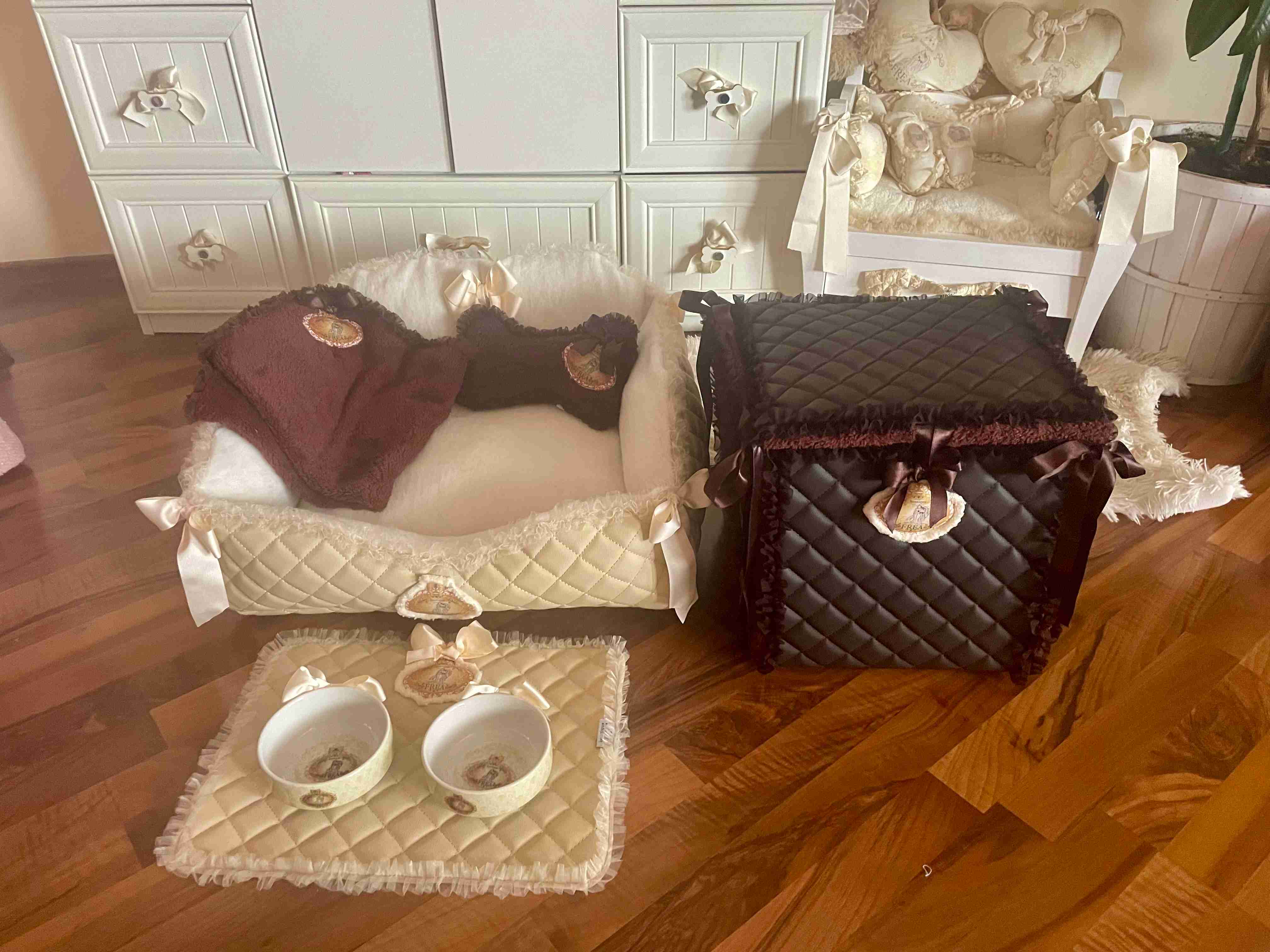 Комплект за удобство за дома на вашето Обичковче "My Sweet Yorkie Home collection by FREA"