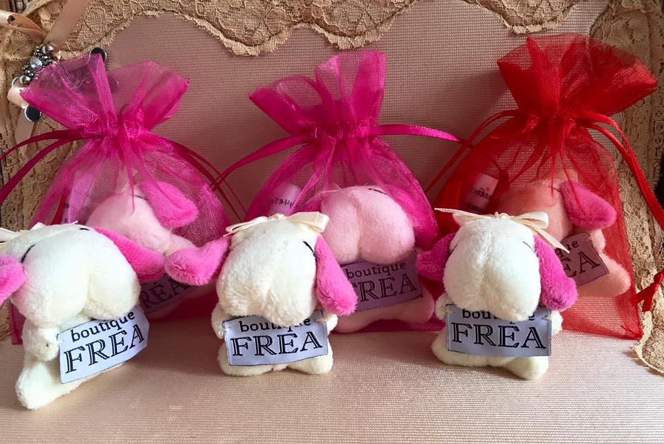 Брандирани играчки - комплимент за специални клиенти "I LoVe FREA boutique"