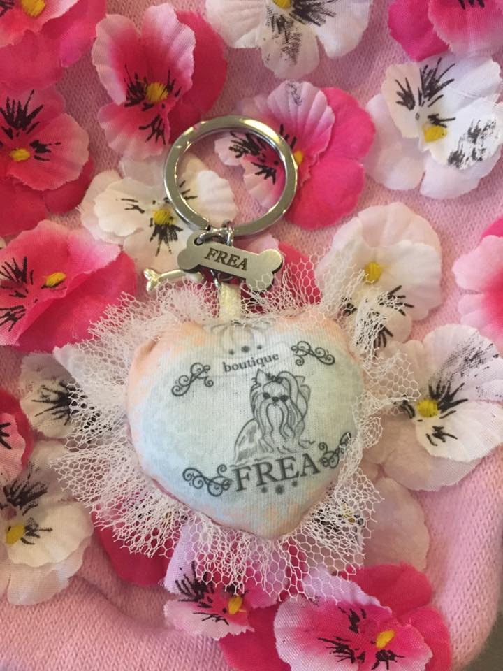 Ключодържател - комплимент за специални клиенти "I LoVe FREA boutique"
