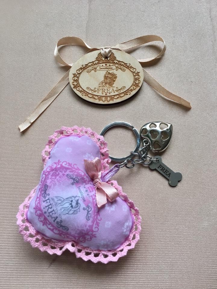 Ключодържател - комплимент за специални клиенти "I LoVe FREA boutique"