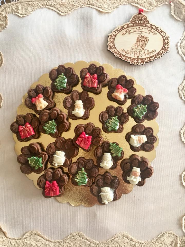 Коледни бисквитки - лапички "Лакомства за Обичковци FREA’s Yummies"