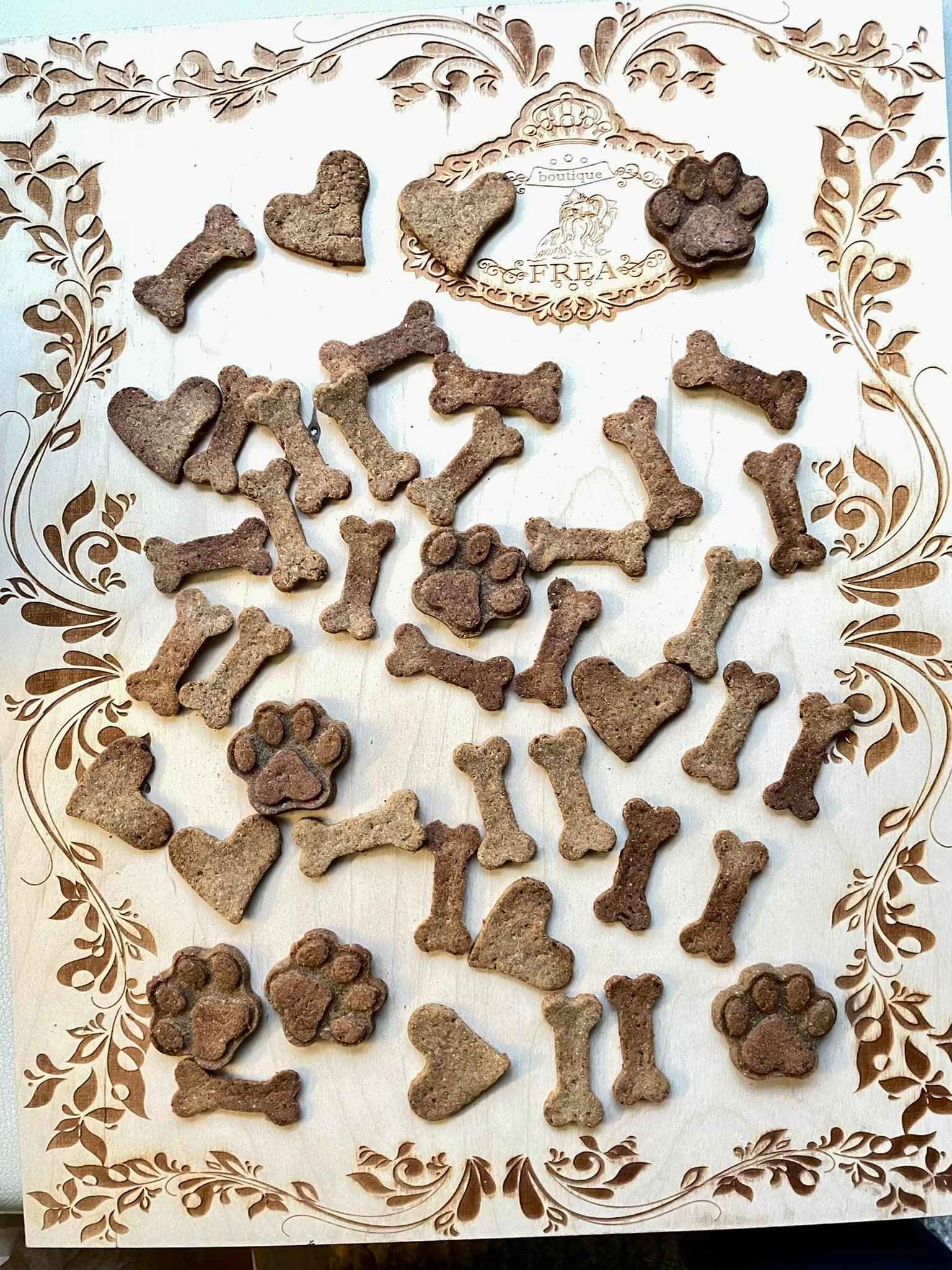 Бисквитки "Лакомства за Обичковци FREA’s Yummies"