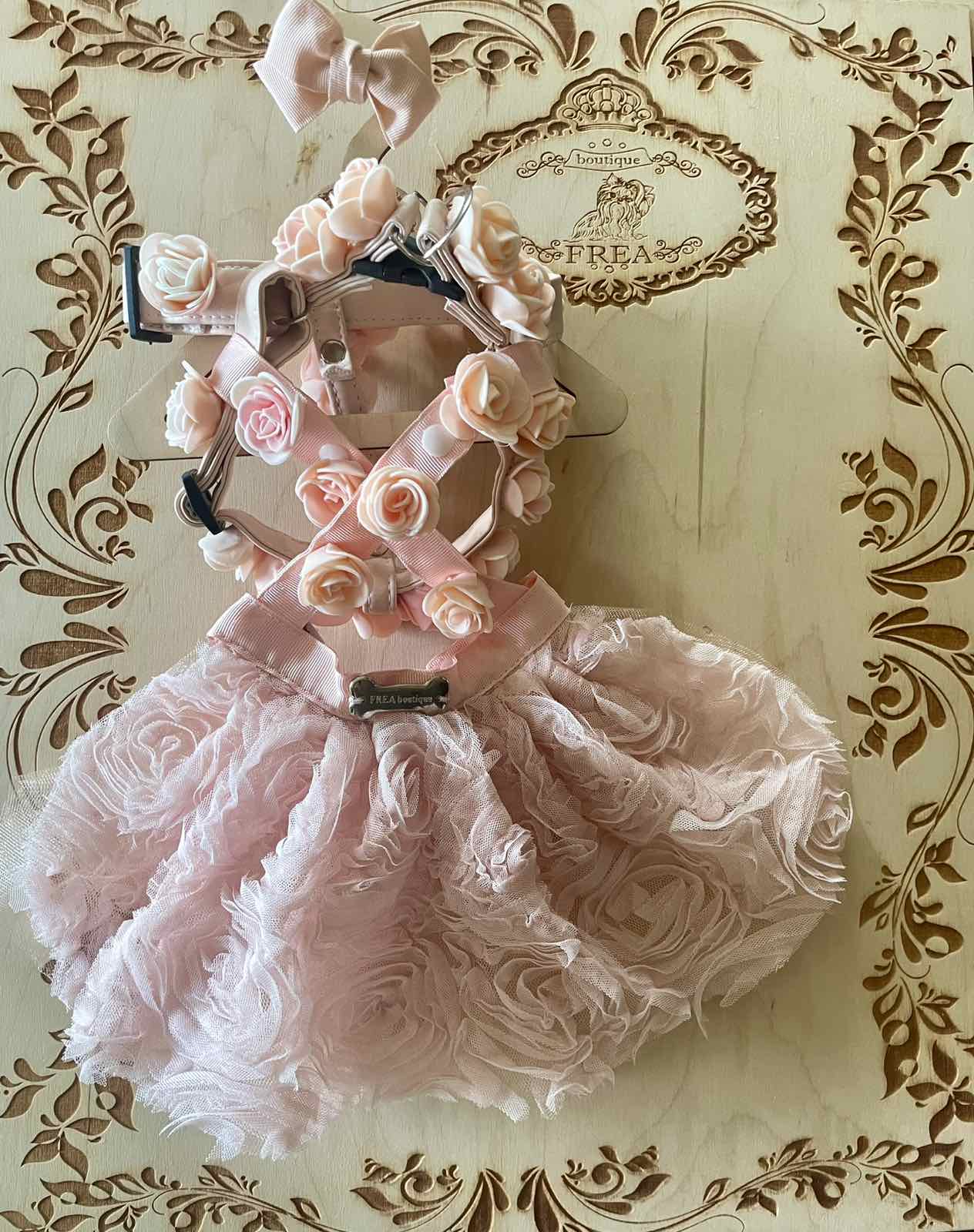Нагръдниче с поличка и панделка “My Secret Garden collection by FREA”